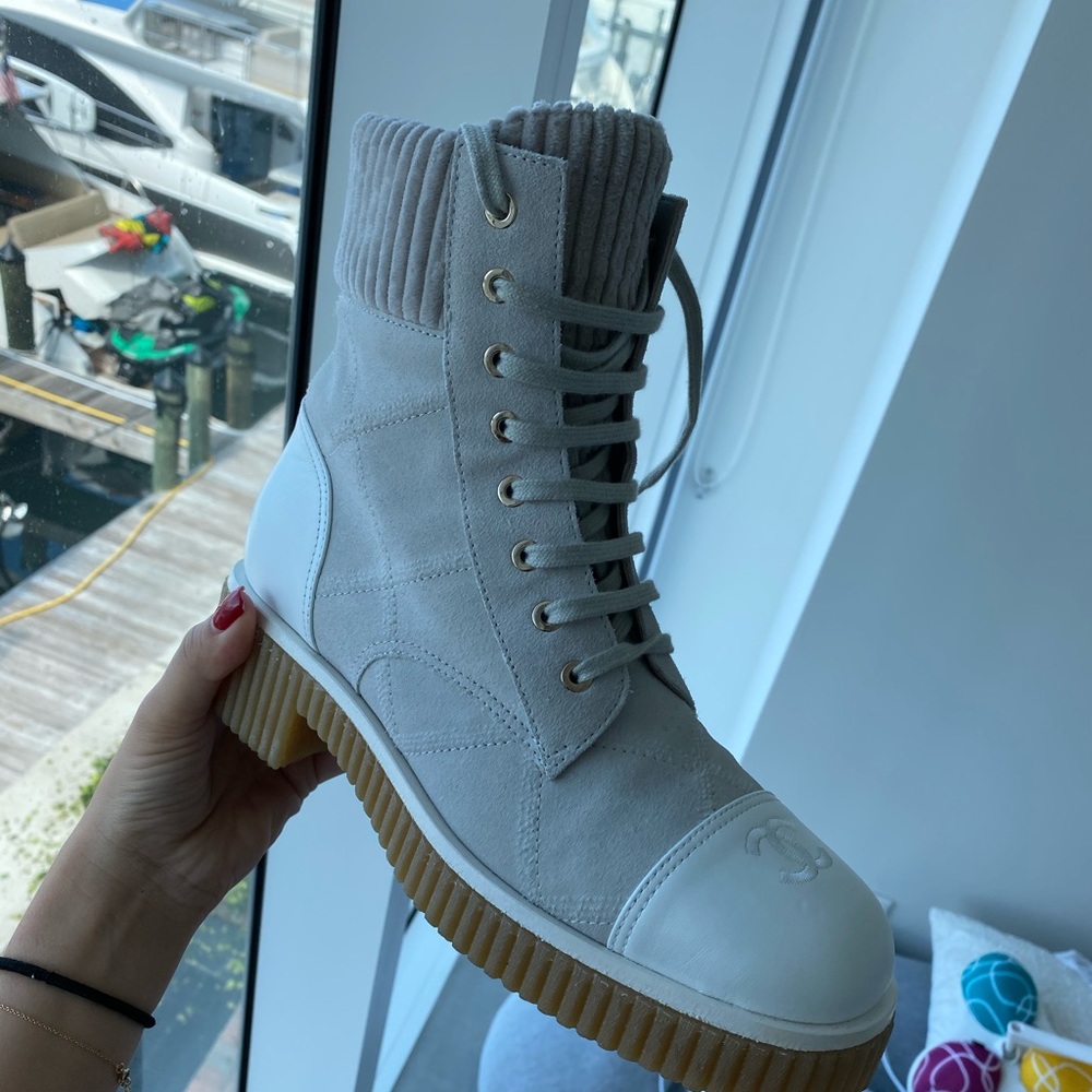 CHANEL BOOTS SOLD OUT EVERYWHERE PERFECT CONDITION